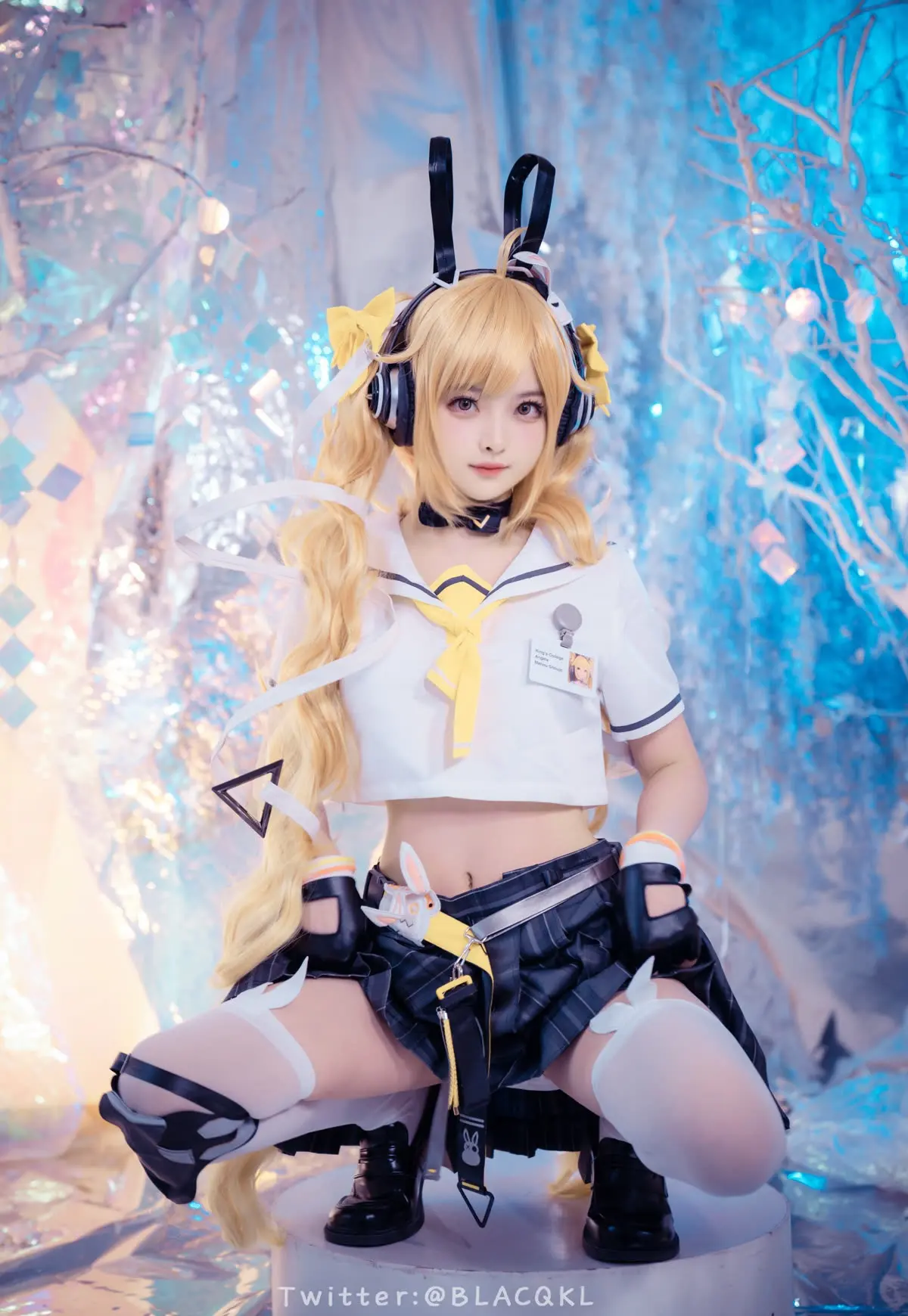 白莉爱吃巧克力 最新cos全集未删减版写真图包合集下载