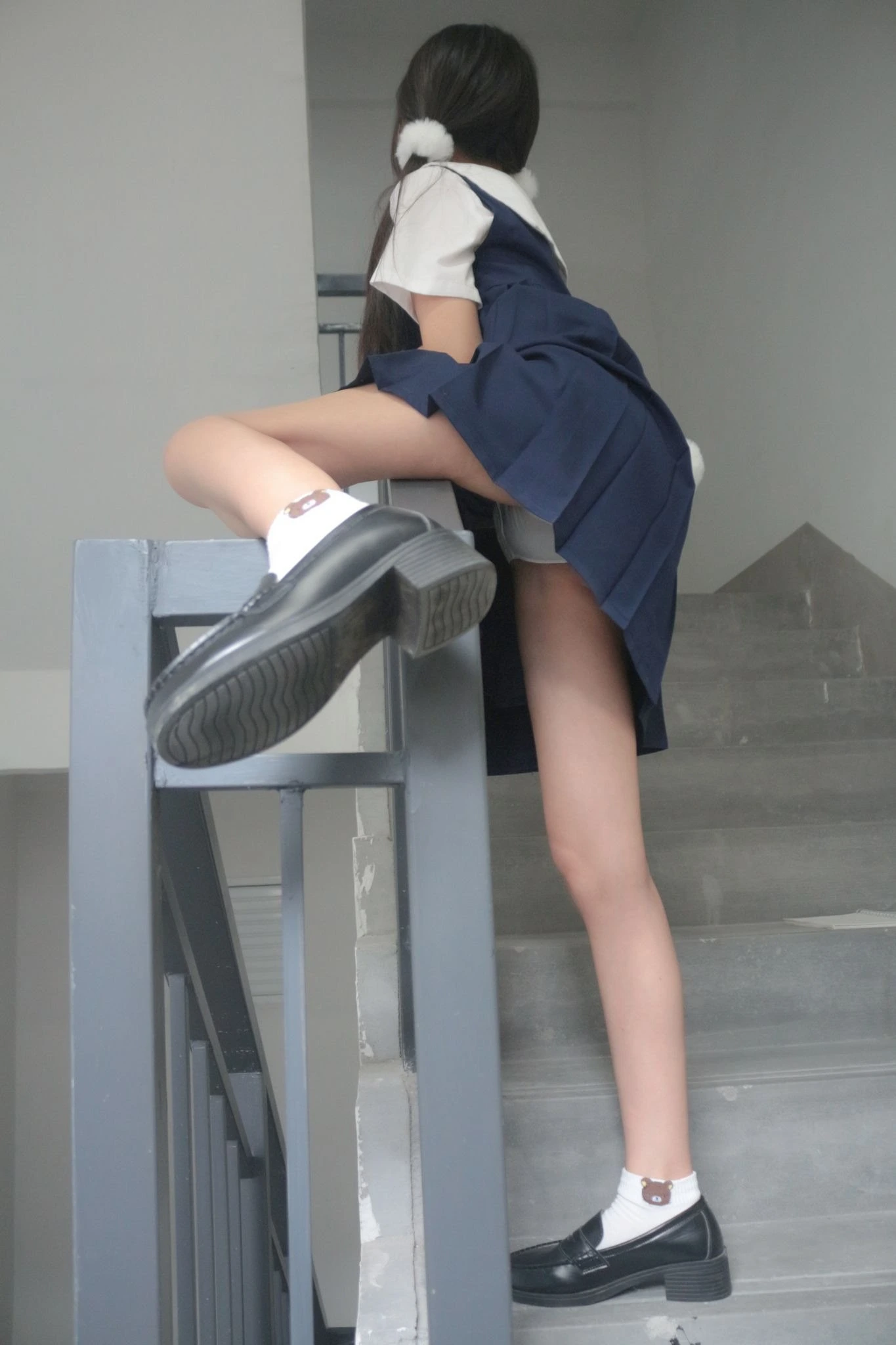 是暖暖呀 Cosplay楼道阳光下的诱惑写真资源合集下载Cosplay图集 | 日韩风格美图 | 撸啊撸.LoL撸啊撸LoL